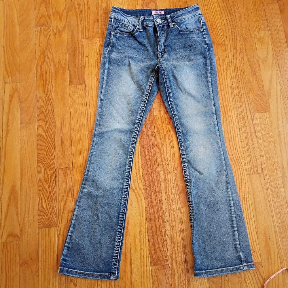 True Leech Mid-rise Bootcut Jeans Size 7/8